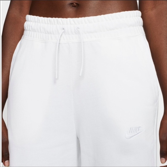 Nike Cropped Pants - Picture 3 of 8